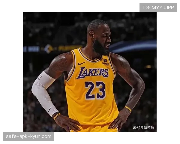 勒布朗·詹姆斯凌晨四点还在加练？这自律也太离谱了吧